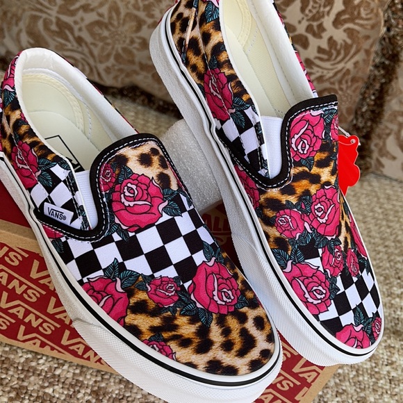 Vans WMNS Classic Slip On Rose/Animalchck Trwht/Multi Sneakers - Picture 9 of 16